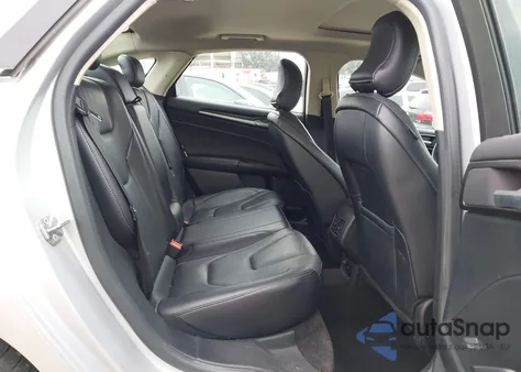 2017 Ford Fusion Titanium Hev z USA, uszkodzony, nr VIN 3FA6P0RU7HR300311